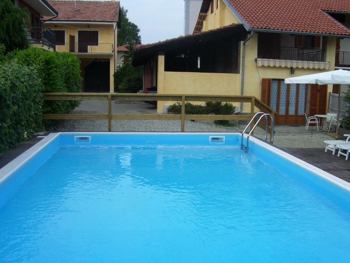 La Cascina Bed & Breakfast Aglie Bagian luar foto