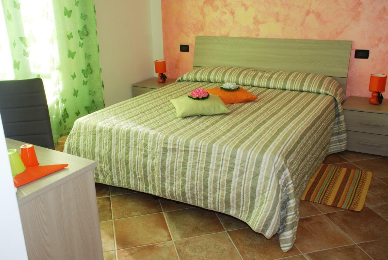 La Cascina Bed & Breakfast Aglie Bagian luar foto