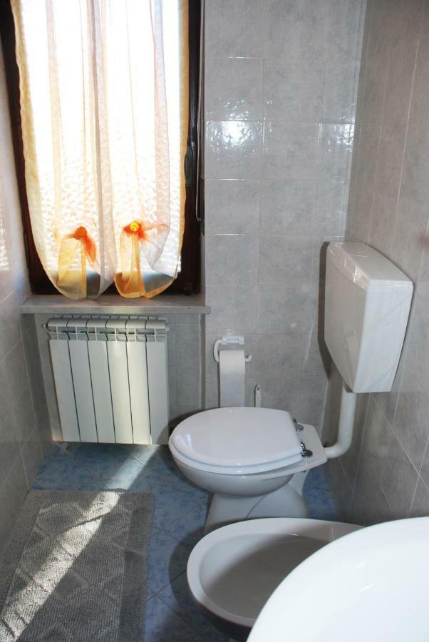 La Cascina Bed & Breakfast Aglie Bagian luar foto