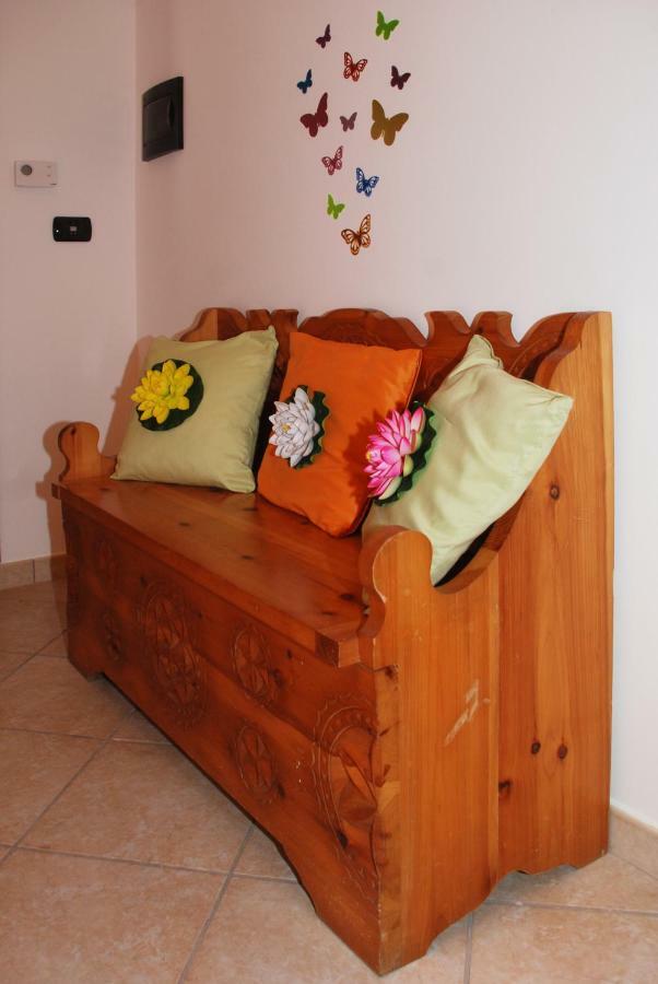 La Cascina Bed & Breakfast Aglie Bagian luar foto