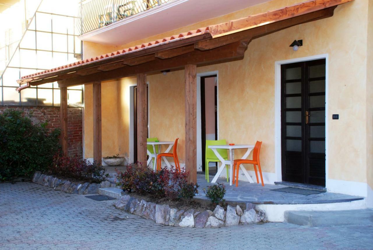 La Cascina Bed & Breakfast Aglie Bagian luar foto