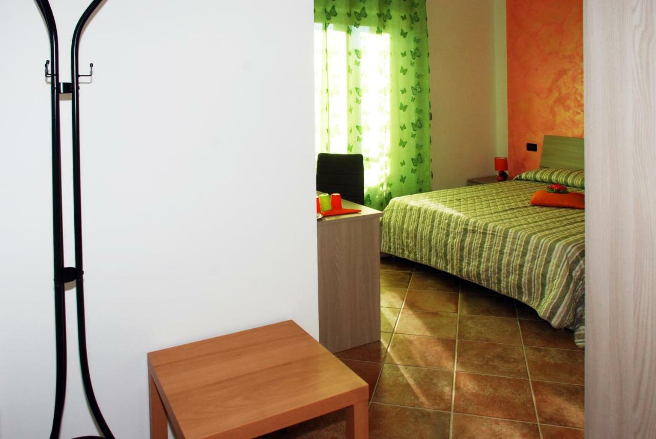 La Cascina Bed & Breakfast Aglie Bagian luar foto